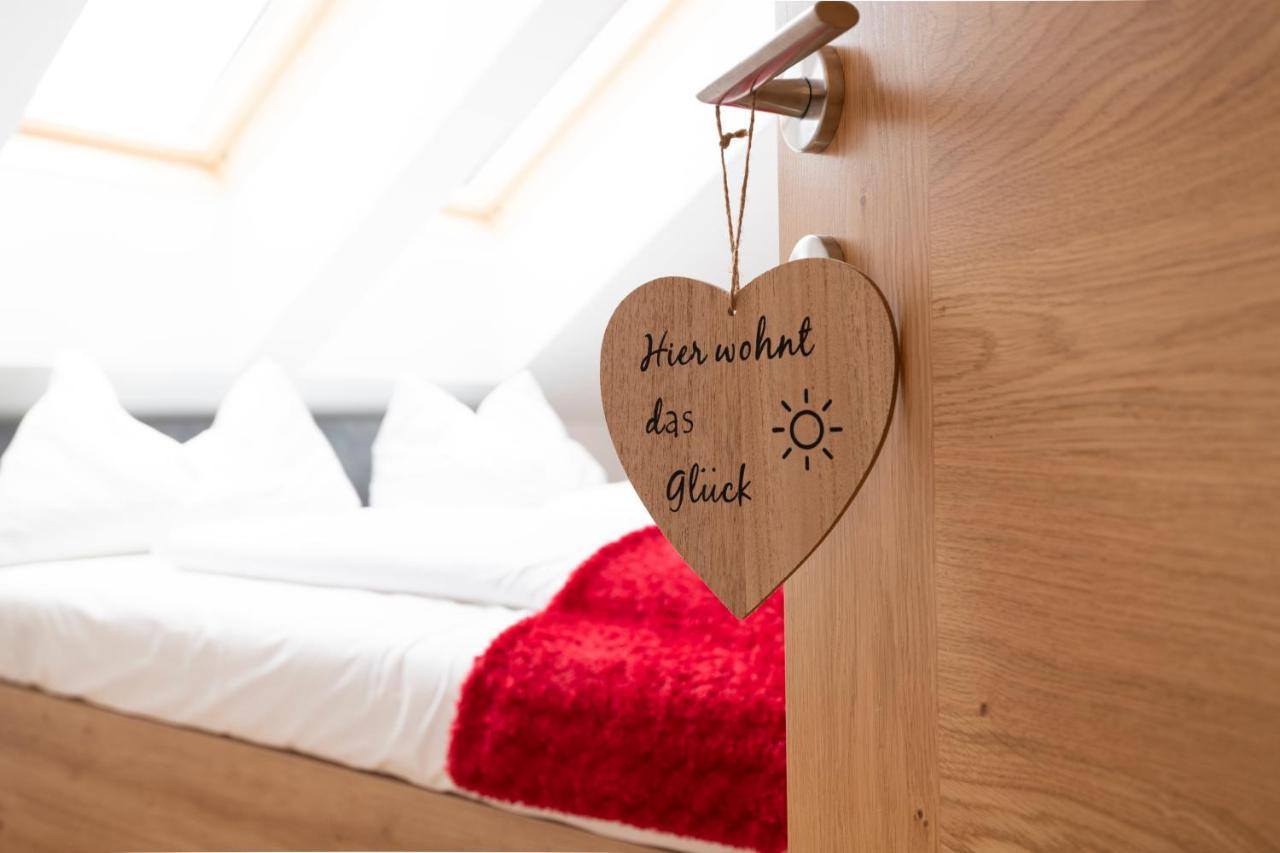 Alpenhotel & Aparthotel Lanz โฮเฮนเทาเอิร์น ภายนอก รูปภาพ
